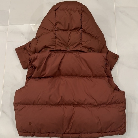 C: NWOT Lululemon Super Cropped Wonderpuff Vest Roasted Brown Size 6 small/… - Picture 2 of 2